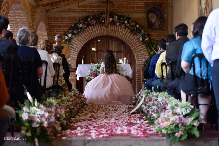 XV Años Alondra